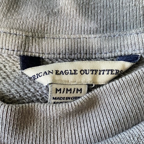 ✰ American Eagle Cropped Blue Tie Dye Crewneck ✰ - Picture 2 of 2